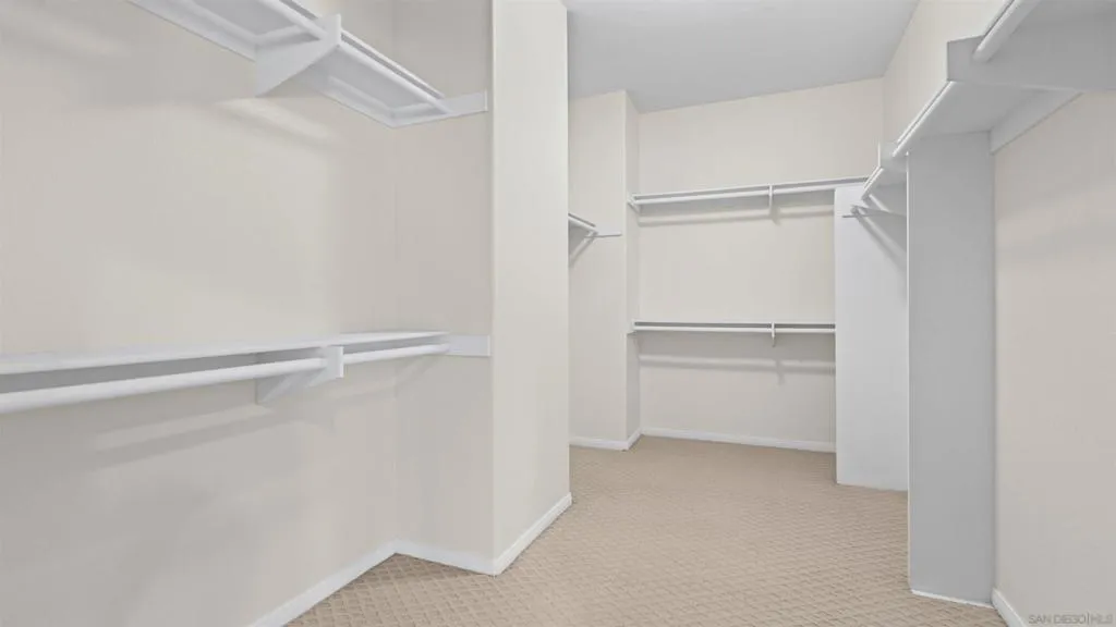Walk-in Closet
