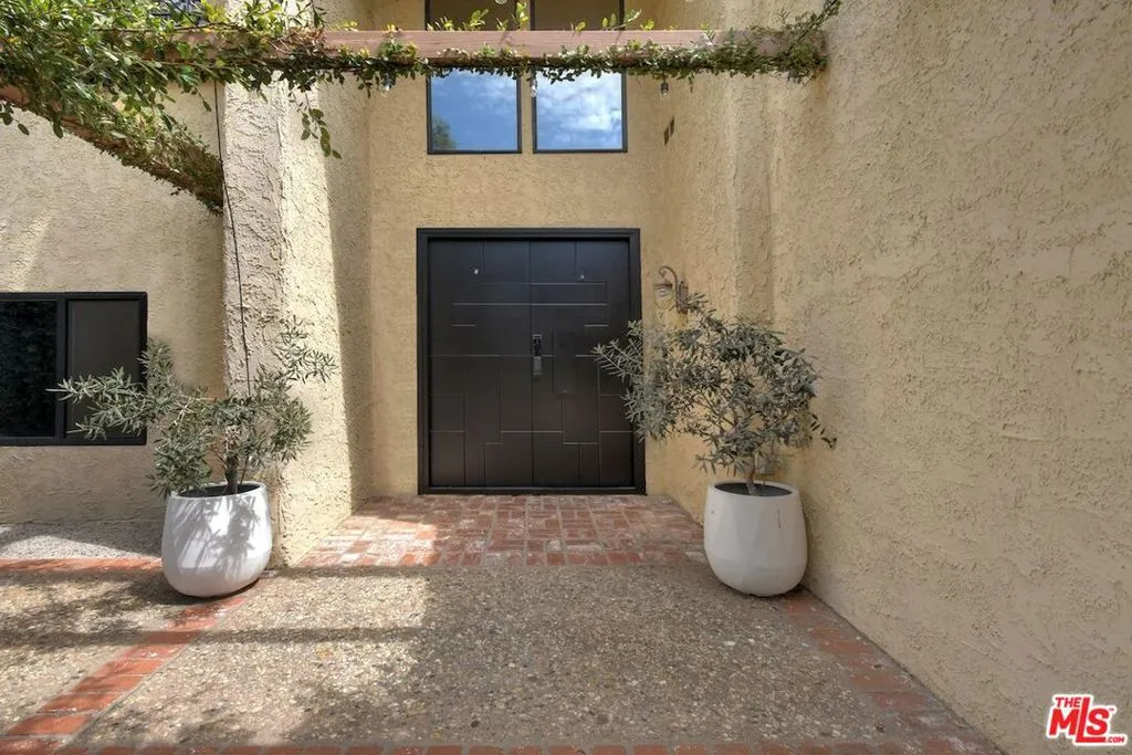 9664 Andora Avenue, Los Angeles, California 91311 — photo 4
