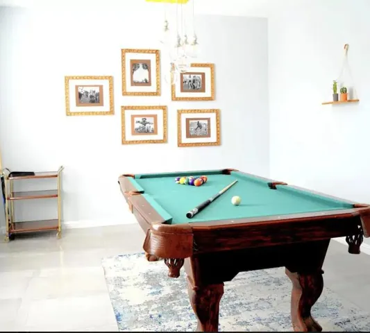 pool room