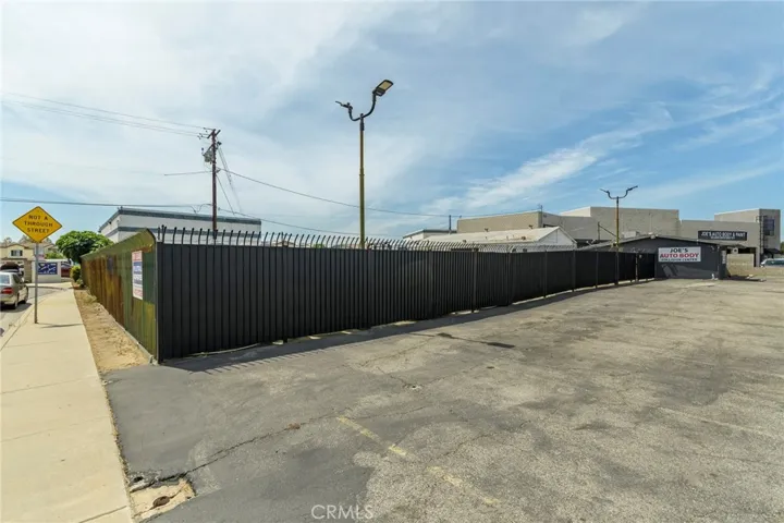Fully Fenced Yard