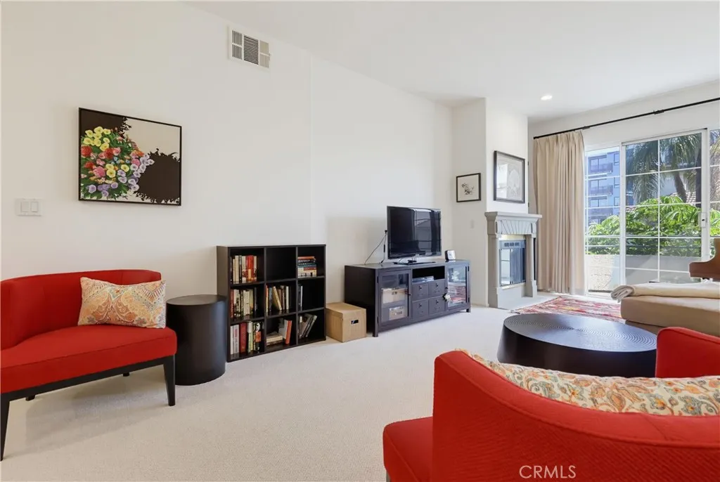 3535 Dunn Drive 201, Los Angeles, California 90034 — photo 4