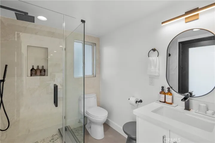 Bath 4 downstairs (walk in shower)
