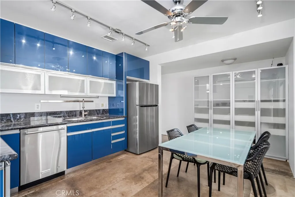 Kitchen-Dining Area