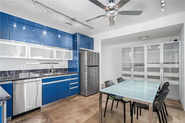 Kitchen-Dining Area