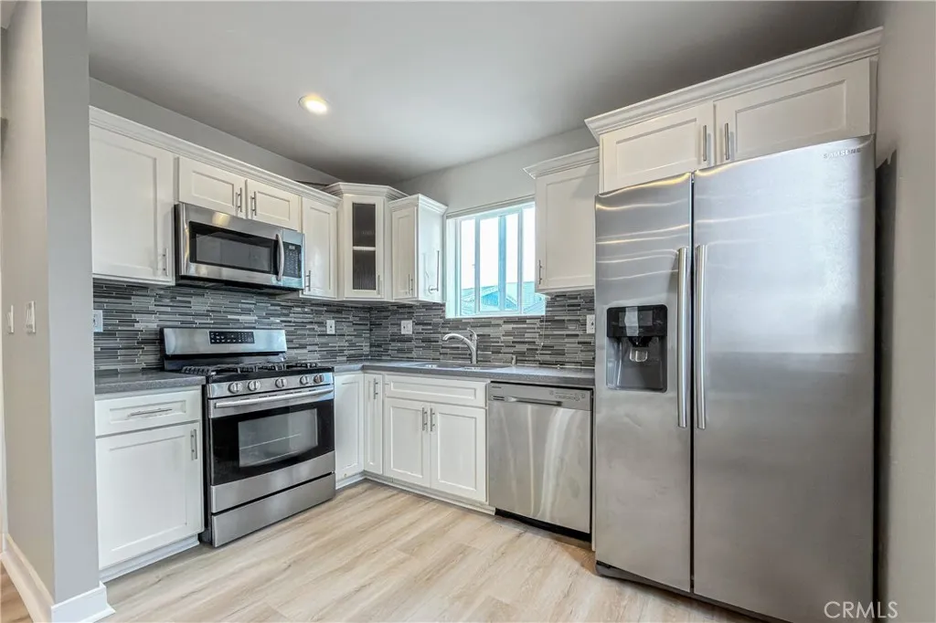523 N St Andrews, Los Angeles, California 90004 — photo 4