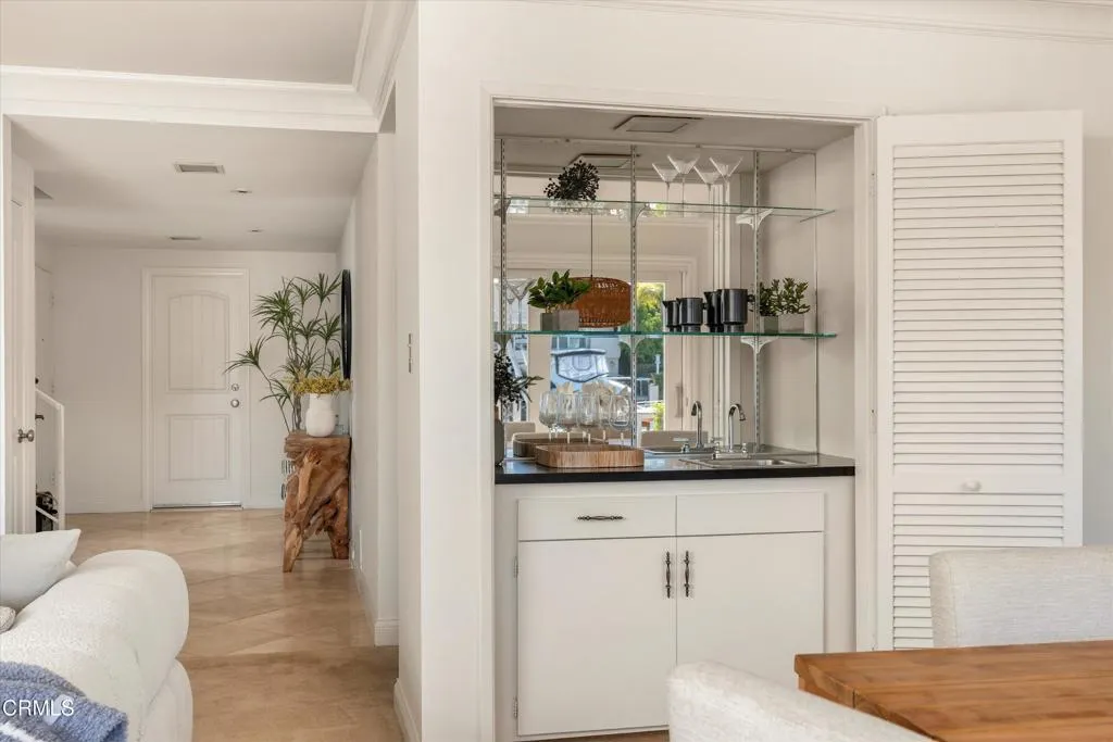 Wet bar Wet bar