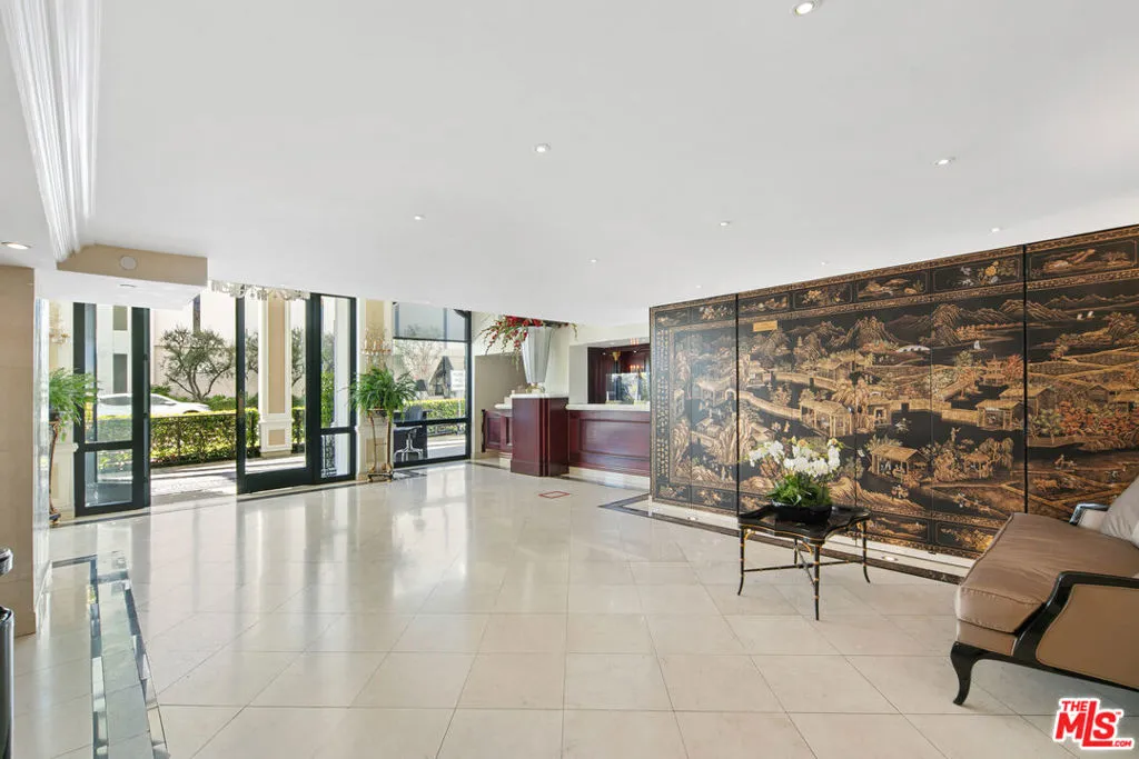 Lobby Lobby