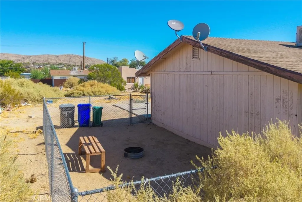 6418 Center Street, Joshua Tree, California 92252 — photo 4