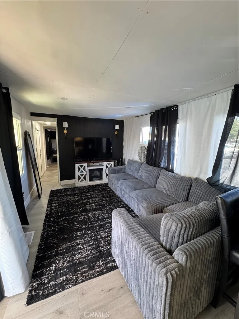 22325 Us Hwy 18, Apple Valley, California 92307 — photo 4