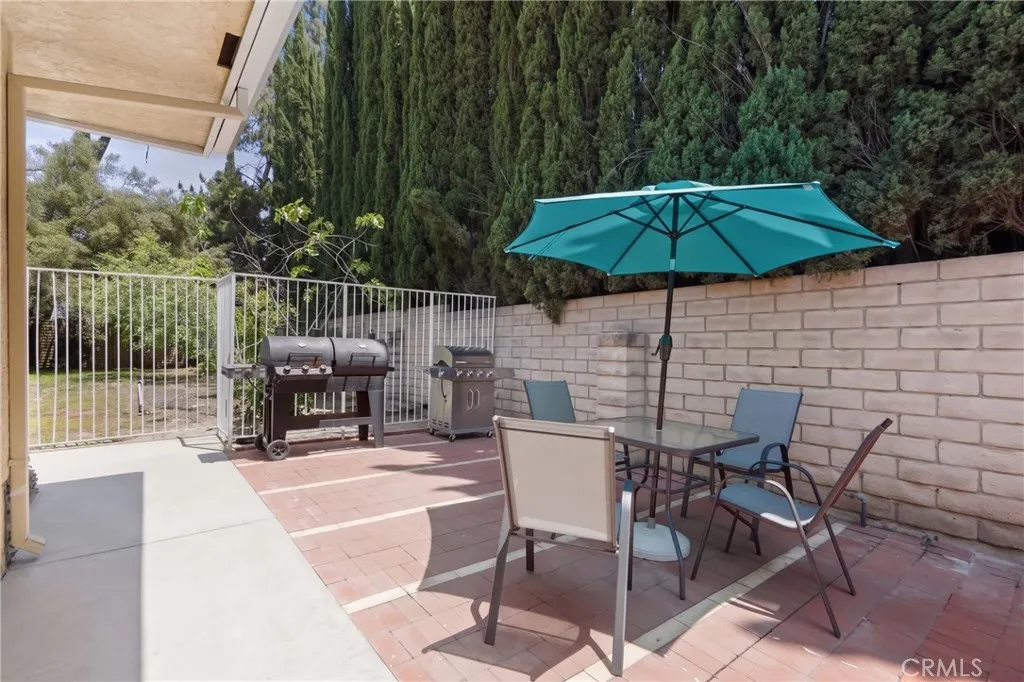 Side Patio Yard