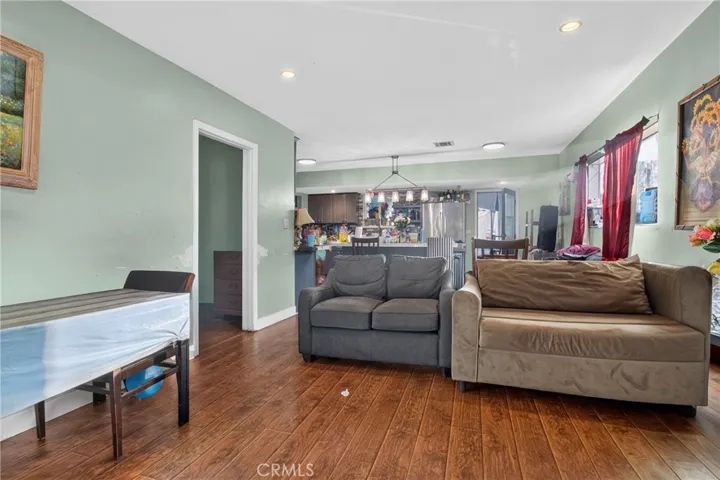 11081 De Garmo, Pacoima, California 91331 — photo 4