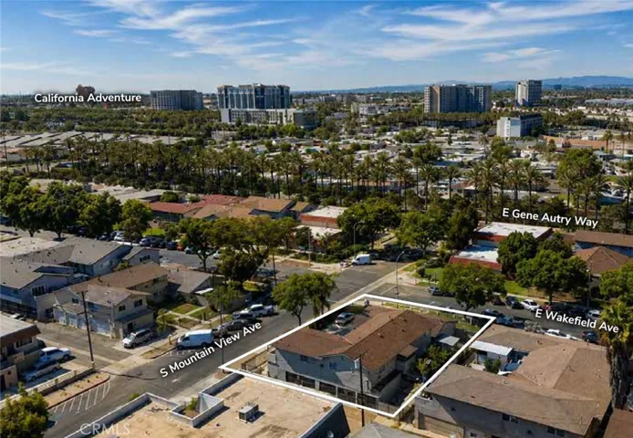 306 E Wakefield, Anaheim, California 92802 — photo 4