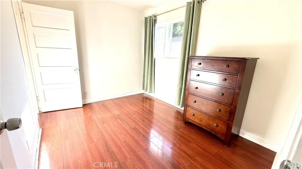 411 Myrtle #a, Glendale, California 91203 — photo 4