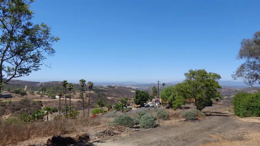 3730 Silverleaf Lane, Vista, California 92084 — photo 5