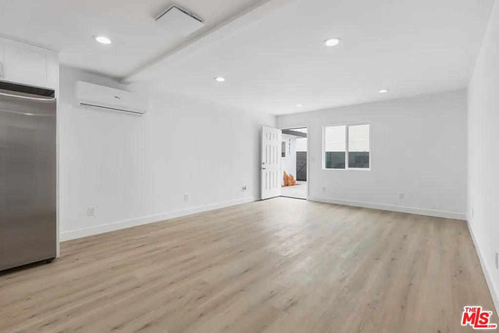 1613 W 209th Street 1613.5, Los Angeles, California 90501 — photo 4