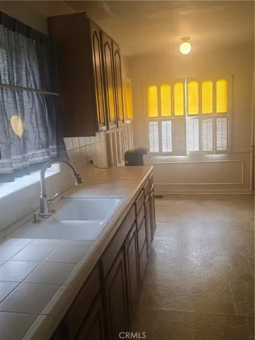 1760 Grandview, Glendale, California 91201 — photo 4