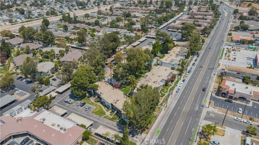1735 E Washington Street B-11, Colton, California 92324 — photo 5