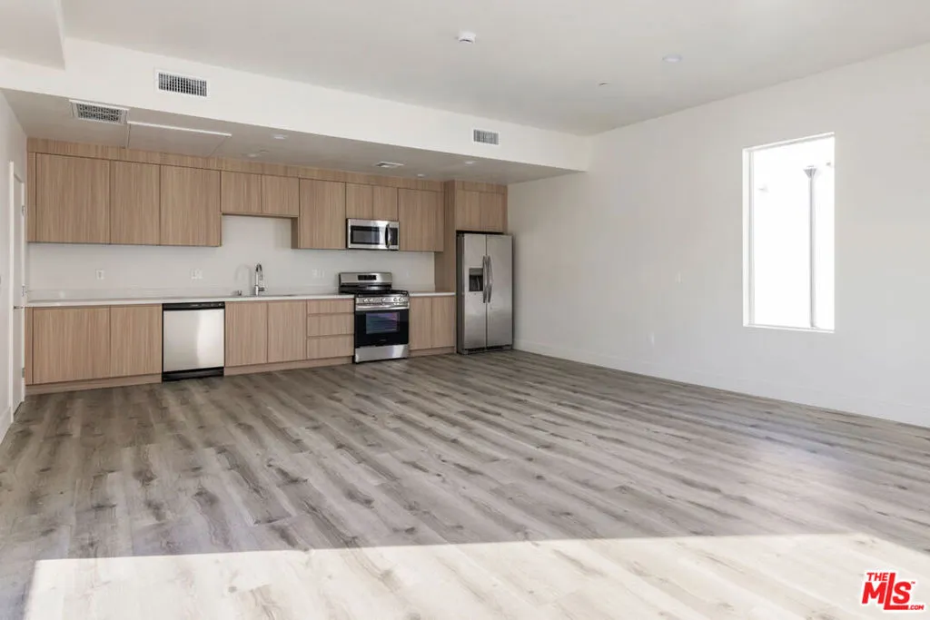 2494 W Shenyad Court, Los Angeles, California 90065 — photo 4