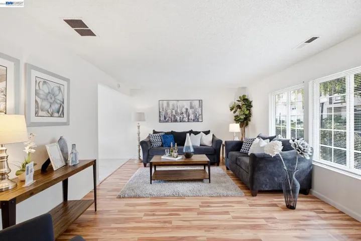 27534 Stromberg Ct, Hayward, California 94545 — photo 5