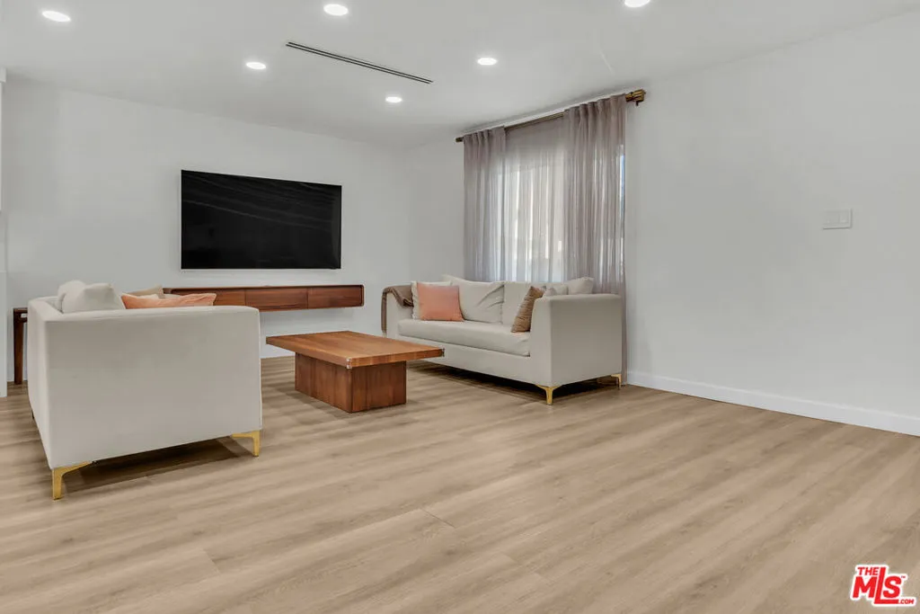 10930 Eldora Avenue, Los Angeles, California 91040 — photo 4
