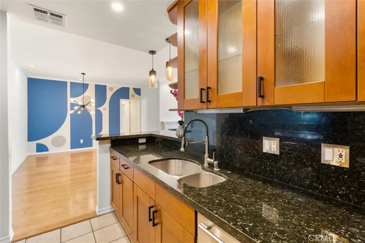 11225 Peach Grove 203, North Hollywood, California 91601 — photo 5