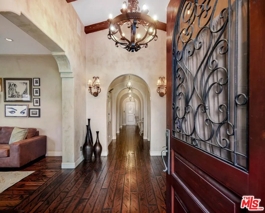 101 S Kilkea Drive, Los Angeles, California 90048 — photo 4