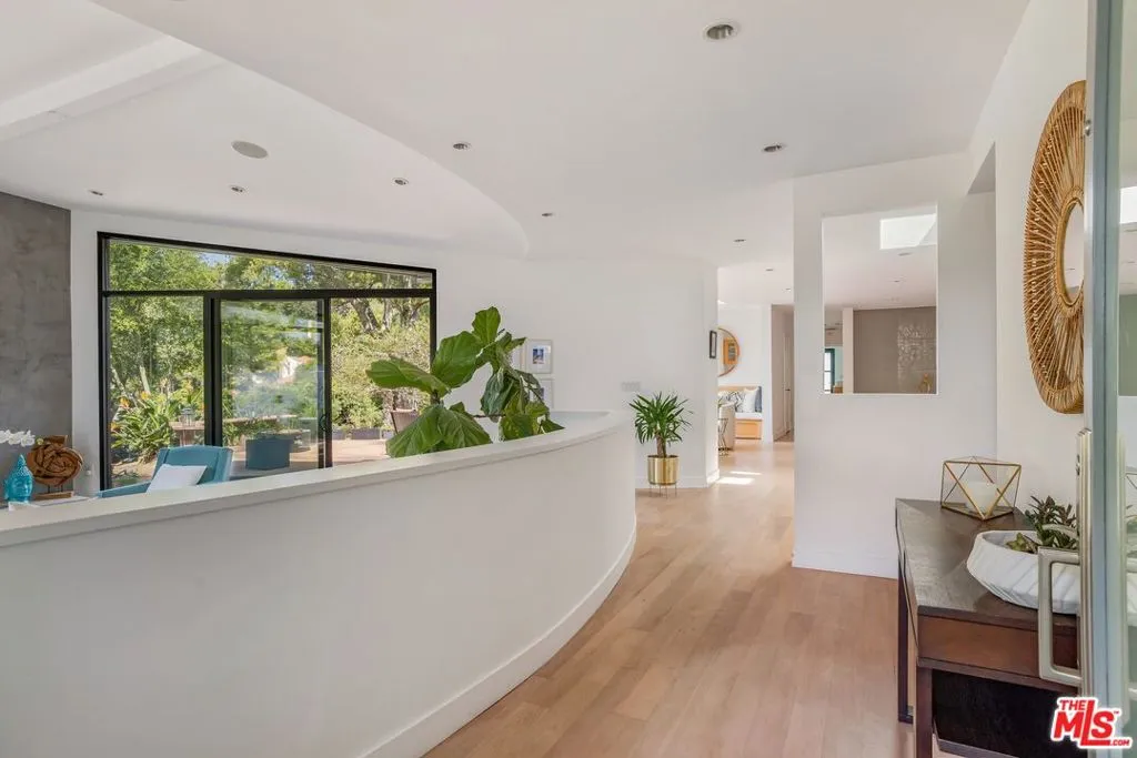 874 N Norman Place, Los Angeles, California 90049 — photo 4