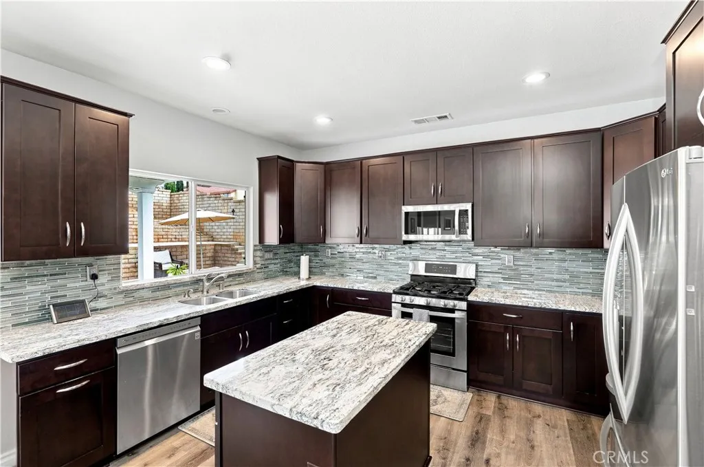 2959 Stonewall, Corona, California 92882 — photo 4