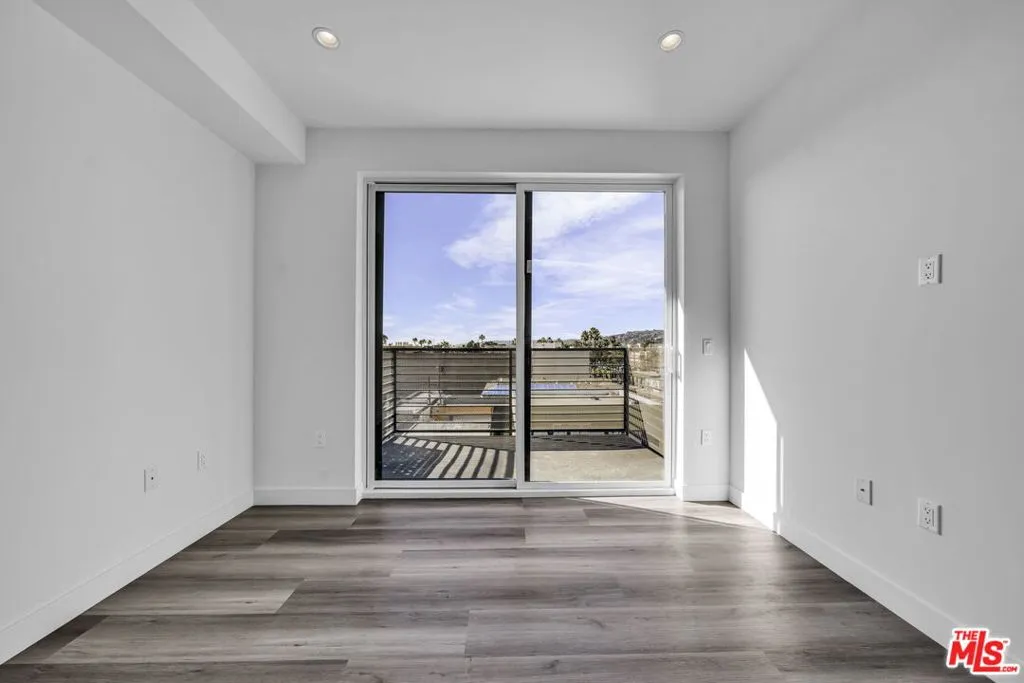 667 N Wilton Place 504, Los Angeles, California 90004 — photo 5
