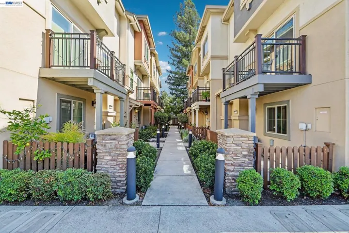 1252 Detroit Ave 5, Concord, California 94520 — photo 4