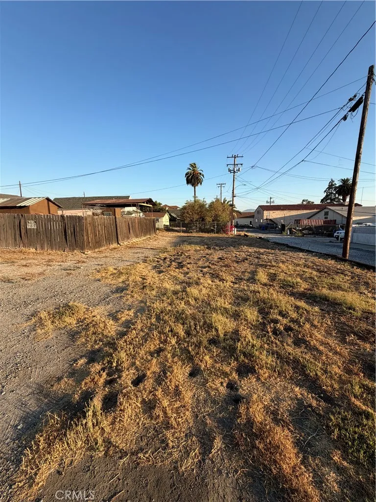 27335 Pacific, Highland, California 92346 — photo 5