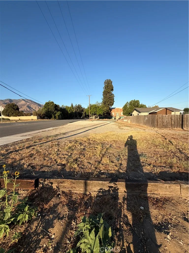 27335 Pacific, Highland, California 92346 — photo 4