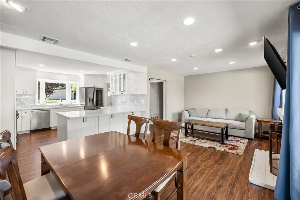 Kitchen is open to the Dining Room & Family Room Kitchen is open to the Dining Room & Family Room