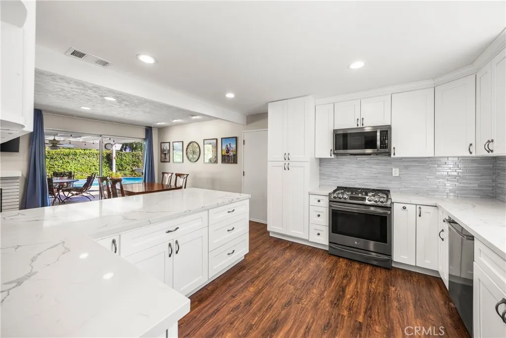 Expansive Quartz Countertops Expansive Quartz Countertops