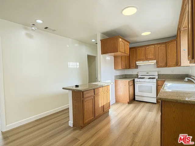 1555 204th Street 1555, Torrance, California 90501 — photo 5