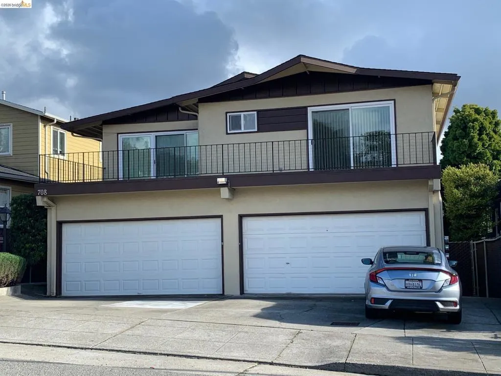 708 Solano Ave
