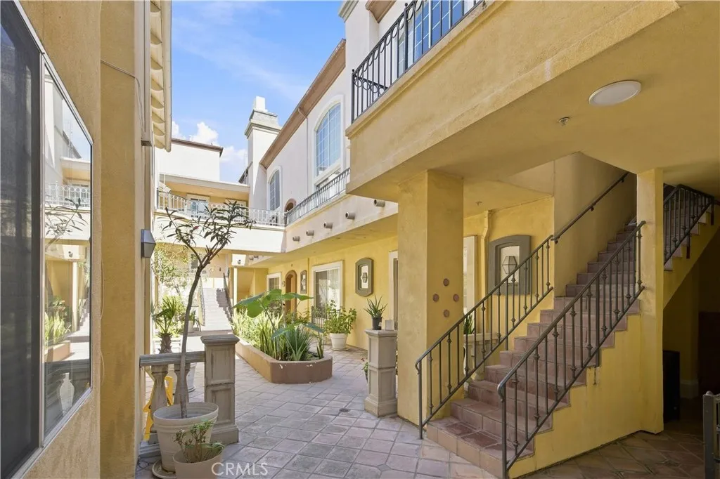 7033 La Tijera, Los Angeles, California 90045 — photo 5