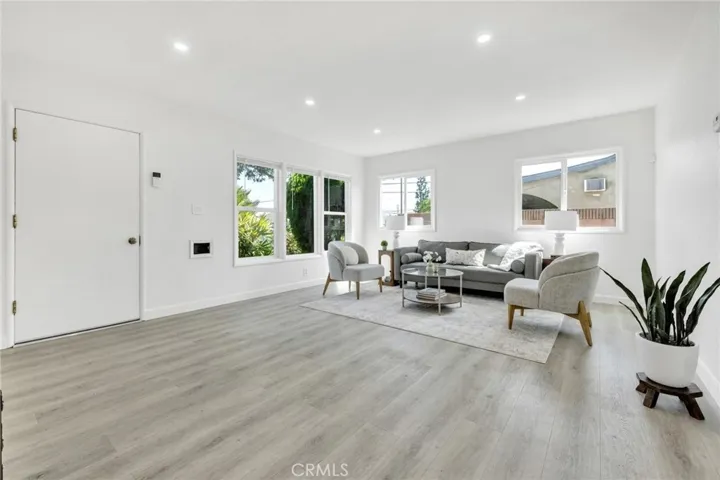 1136 E 71st, Long Beach, California 90805 — photo 5