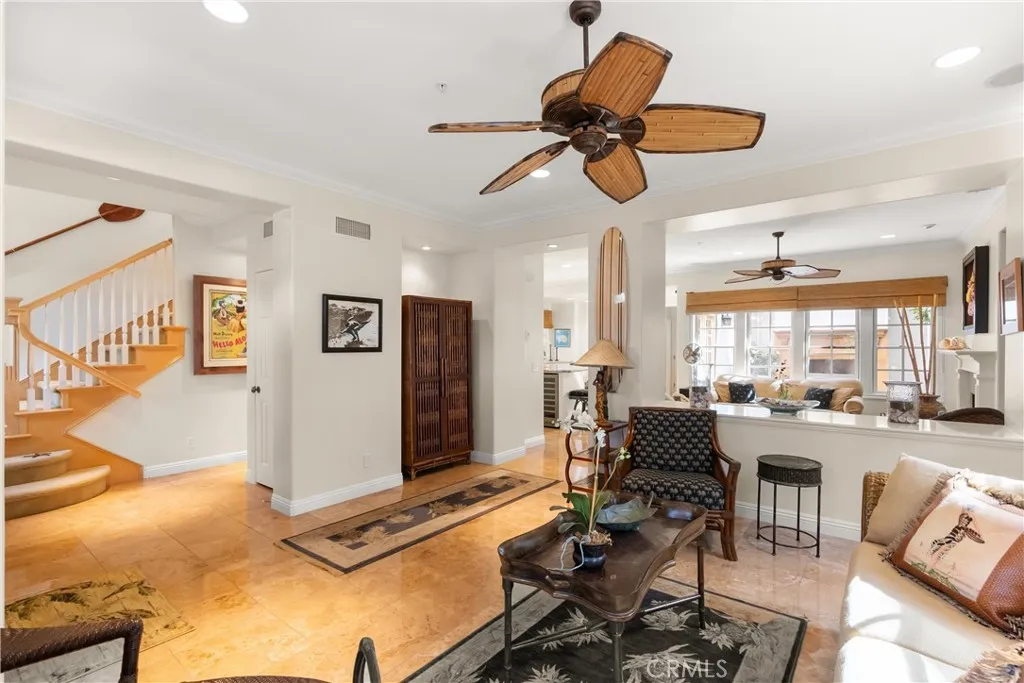 2501 Bungalow Place 1, Corona Del Mar, California 92625 — photo 4