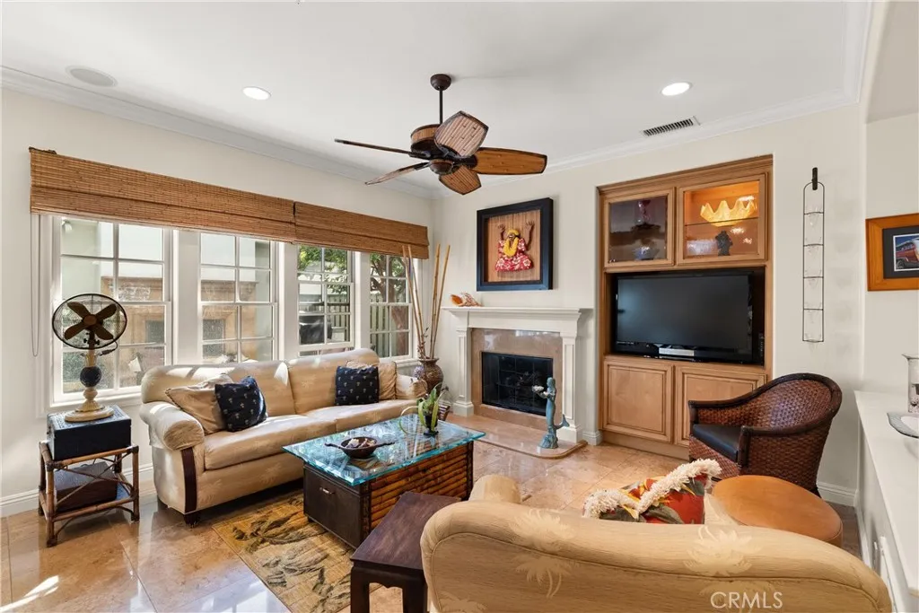2501 Bungalow Place 1, Corona Del Mar, California 92625 — photo 5
