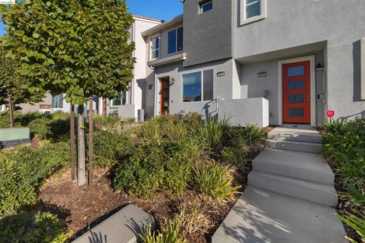 2570 Natomas Crossing Drive, Sacramento, California 95834-4025 — photo 4