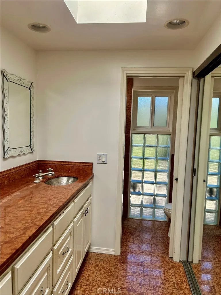 Main Bathroom