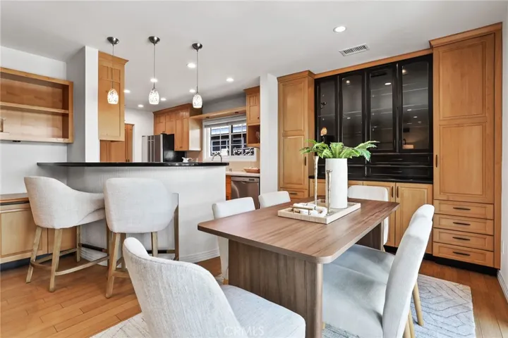 Plenty of seating for entertaining.