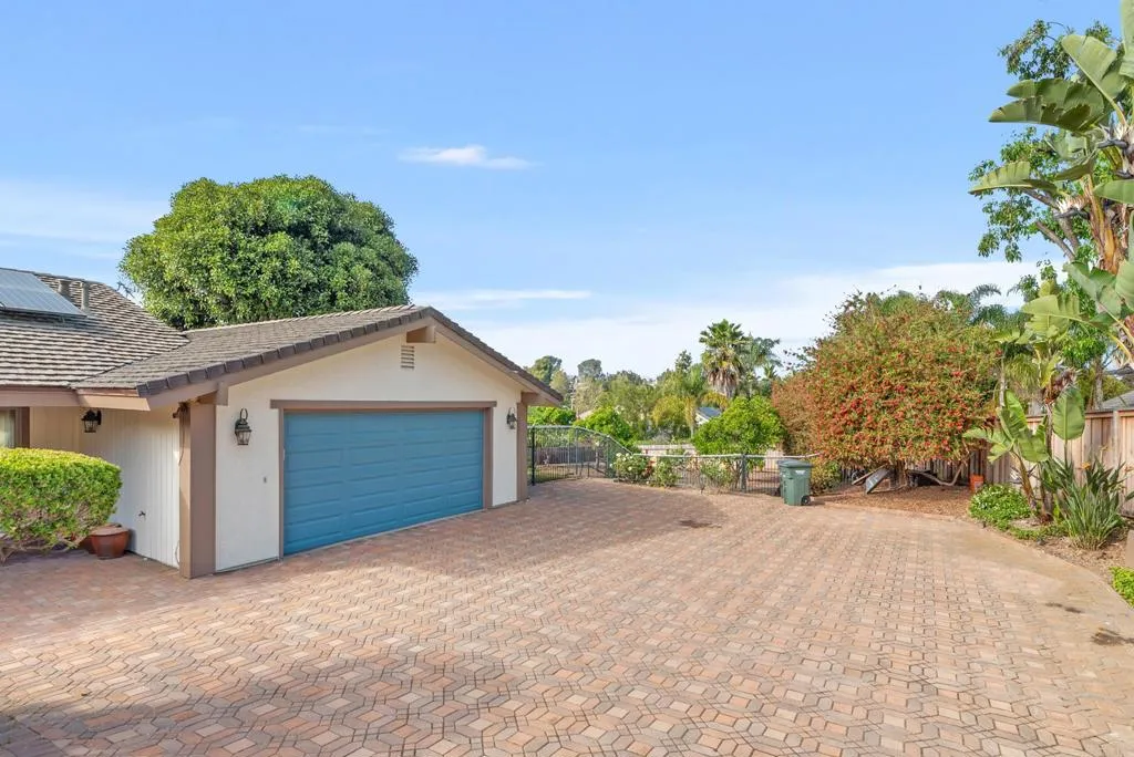 1092 Serena Way, San Marcos, California 92078 — photo 4