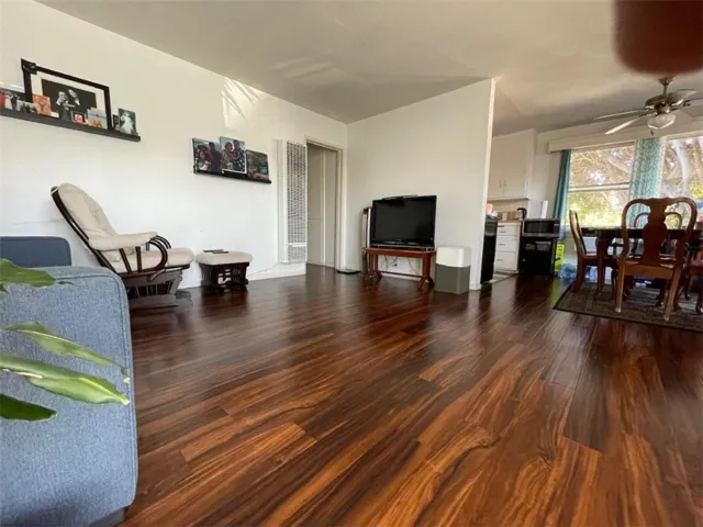 1035 E Appleton Street 2, Long Beach, California 90802 — photo 5
