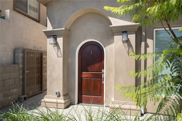 2341 Mira Vista Avenue 1, Montrose, California 91020 — photo 4