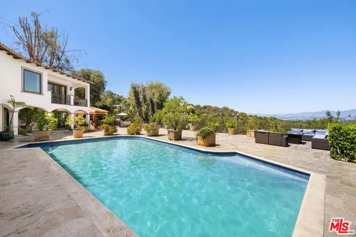 13355 Mulholland Drive, Beverly Hills, California 90210 — photo 5