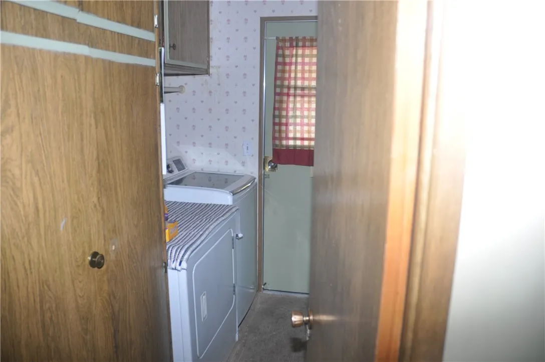 LAUNDRY ROOM LAUNDRY ROOM