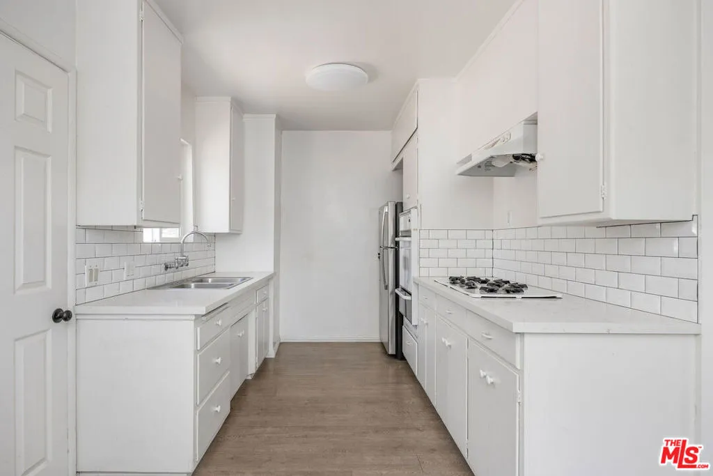 3943 Seneca Avenue, Los Angeles, California 90039 — photo 4