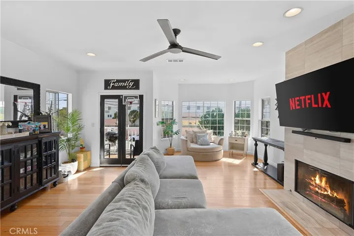 2911 S Pacific, San Pedro, California 90731 — photo 5